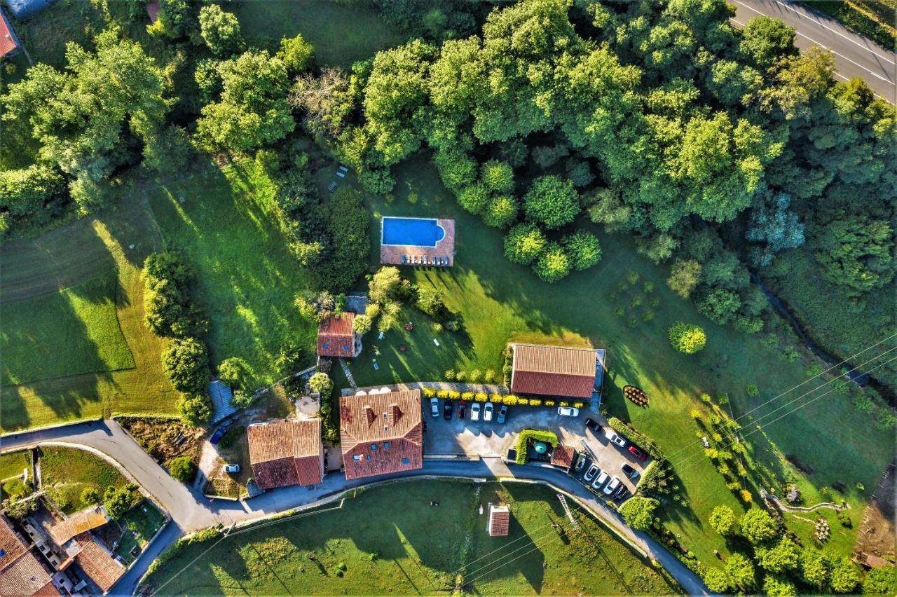 Palacion De Toñanes Exteriör bild
